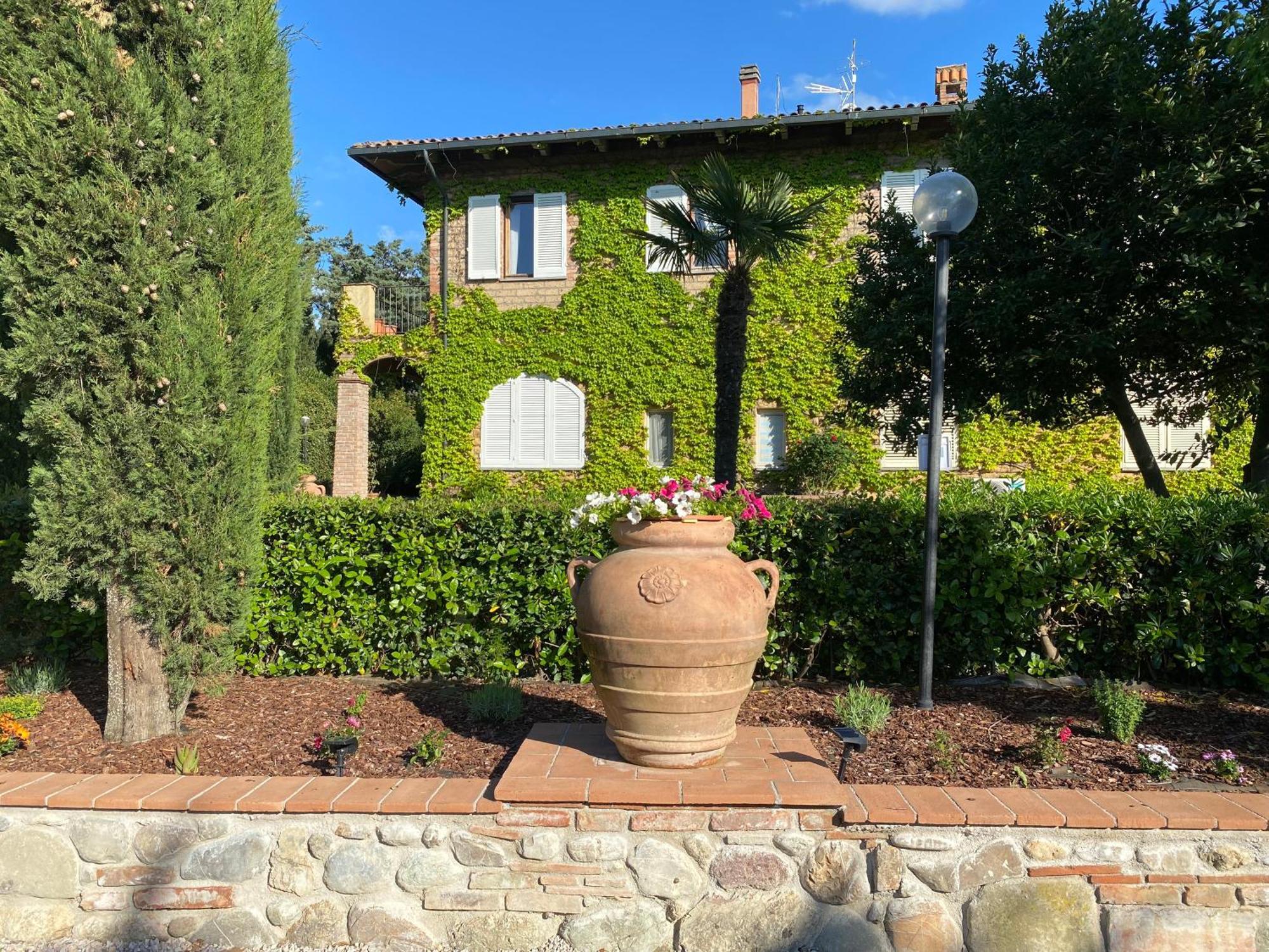 Agriturismo San Tommaso Pomarance Exterior foto